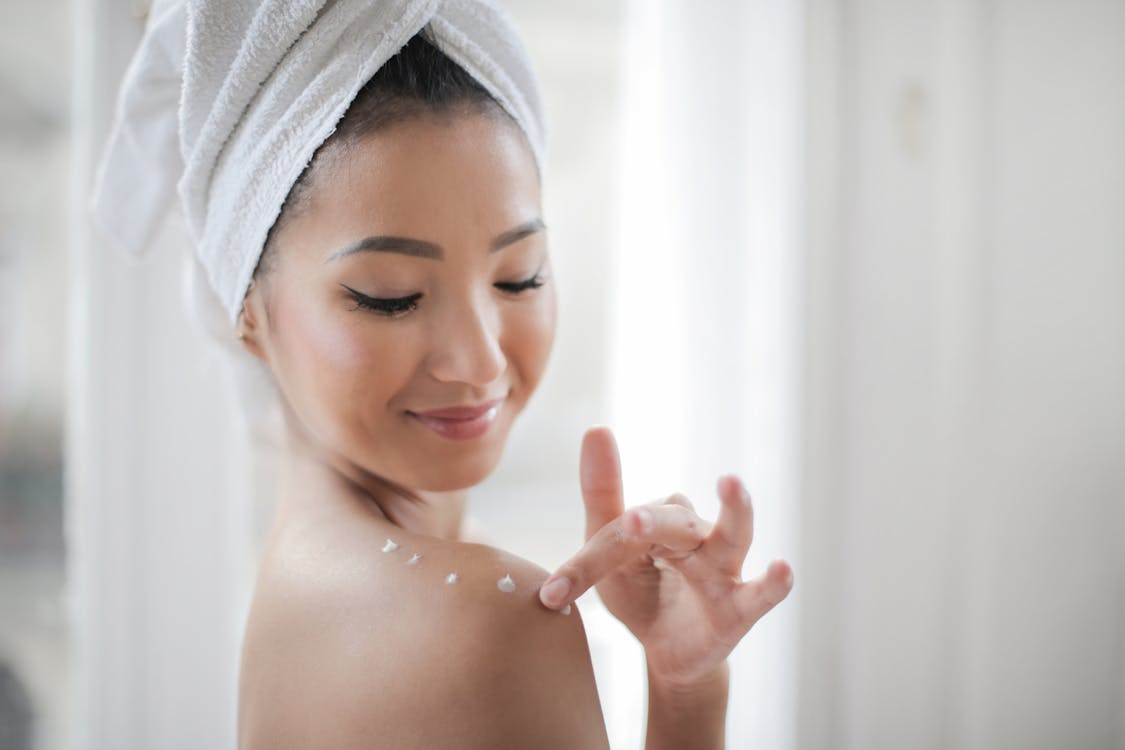 How Global Skincare Trends Are Shaped by Real-Time News Data